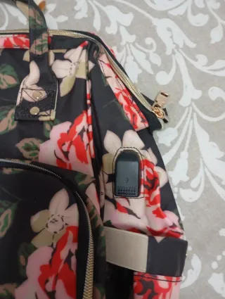 Mochila VSNOON floral negra multicolor