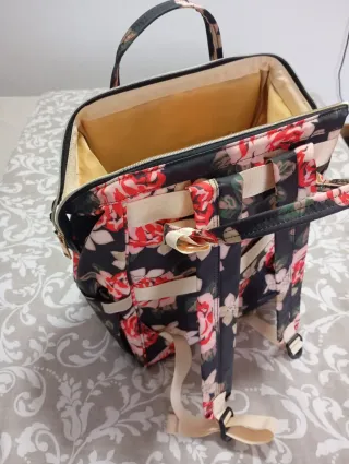 Mochila VSNOON floral negra multicolor