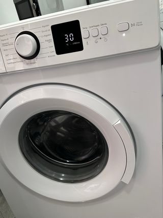 Lavadora Benavent 8kg Semi-nueva