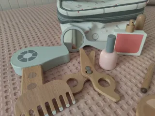 Kit de madera de belleza con neceser.