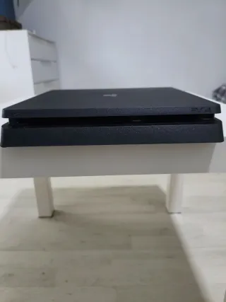 PS4 (PlayStation 4) Negra + Juegos y 1 mando