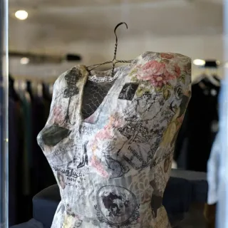 Maniquí de costura artesanal