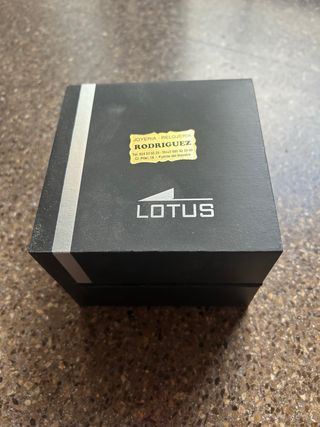 Reloj Lotus Mujer Plata y Blanco
