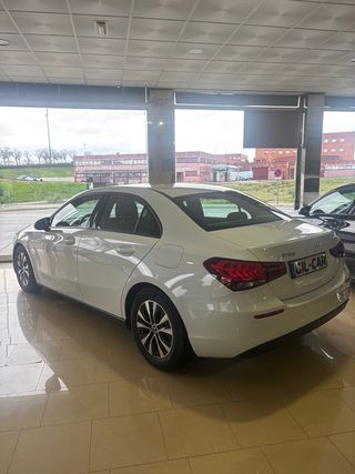 Mercedes-Benz A180d *SEDÁN* 2.0 2021
