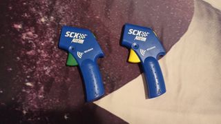 Pack de mandos Scalextric Action. Para poder compe