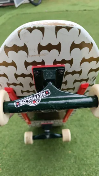 Skate Powell Peralta Caballero.