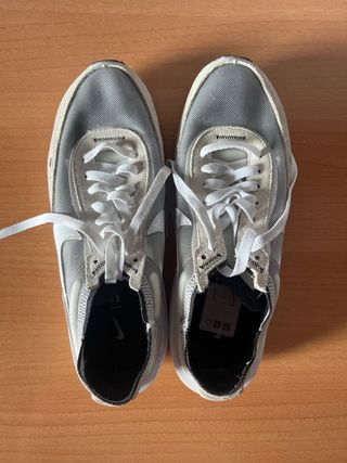 Zapatillas Nike Beige y Gris
