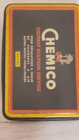 Caja metálica de parches Chemico VT-100