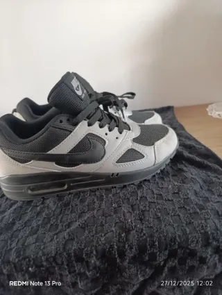 Zapatos Nike Air Max Negras y Grises