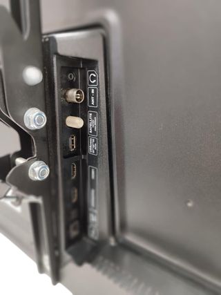 SMART TV GRUNDIG 32GFH6610A HD + MANDO *SIN SOPORTE*