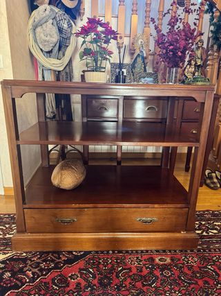 Mueble TV madera maciza fabricado en Guatemala