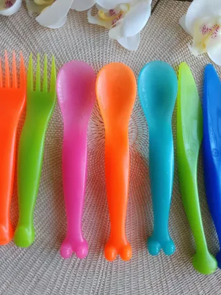 Lote cubertería infantil Ikea