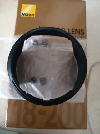 Parasol Nikon HB-35 18-200mm VRII