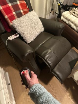 Sillón Masaje y Elevador Cuero