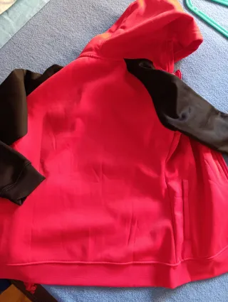 Sudadera Joma Roja y Negra Talla 2XS