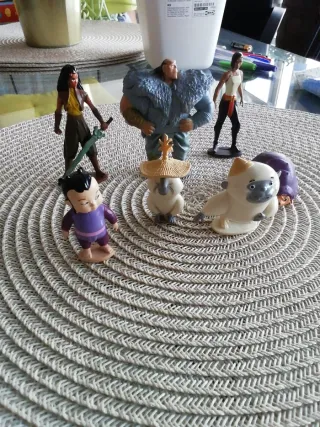 Figuras de colección Raya y el Último Dragón.