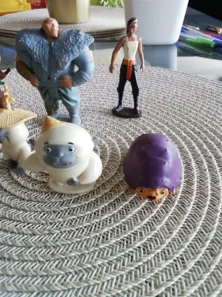 Figuras de colección Raya y el Último Dragón.