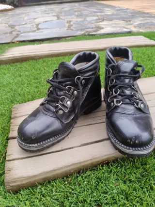 Botas de montaña negras mujer