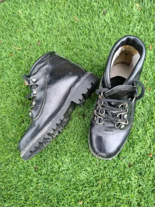 Botas de montaña negras mujer