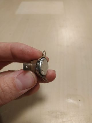 Termostato KSD301 250V 16A