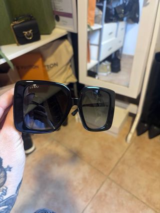 Gafas de sol Gucci negras