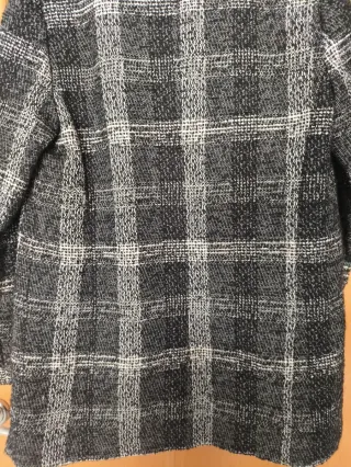 Abrigo corto Zara cuadros/regalo blusa