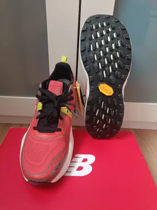 New Balance Hierro v8 Talla 43