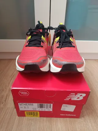 New Balance Hierro v8 Talla 43