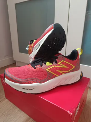 New Balance Hierro v8 Talla 43