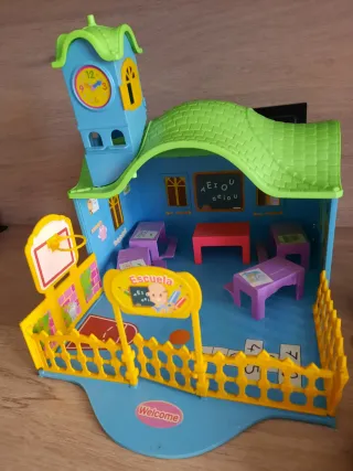 Maletín Escuela Barriguitas 2000 + 8 Muñecos