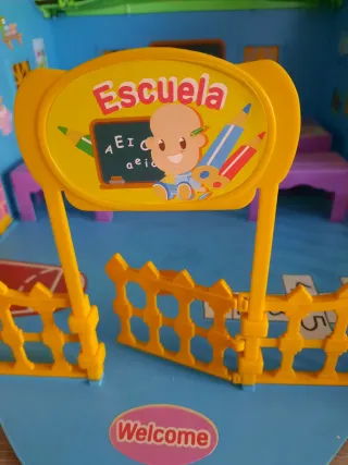 Maletín Escuela Barriguitas 2000 + 8 Muñecos