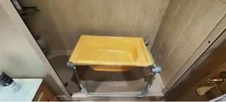 Bañera para bebé amarilla