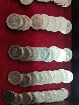 84 Monedas 200 Pesetas