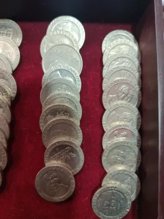 84 Monedas 200 Pesetas