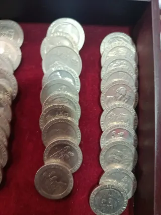 84 Monedas 200 Pesetas