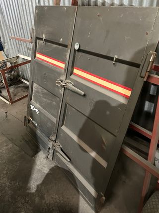 Puertas Dobles Remolque Caballo Marca ALE