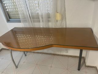 Scrivania moderna in vetro e legno