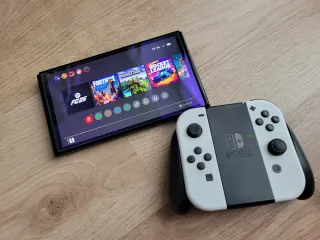 Nintendo Switch OLED + Accesorios
