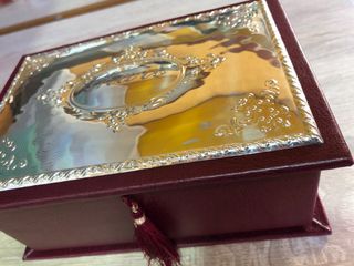 Joyero de plata con detalles dorados