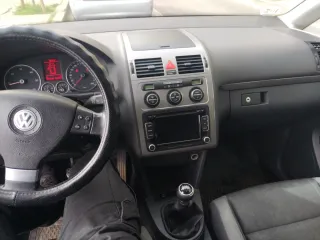 Volkswagen Touran 2010