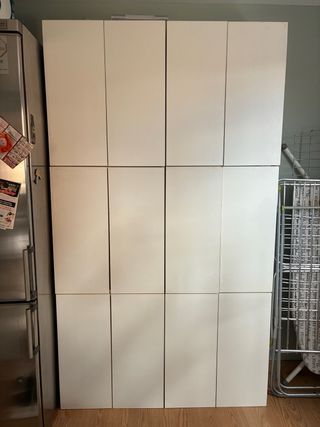 Armarios blancos de madera