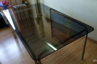 Mesa Cristal templado de 10 mm y 175 x 95 cm.