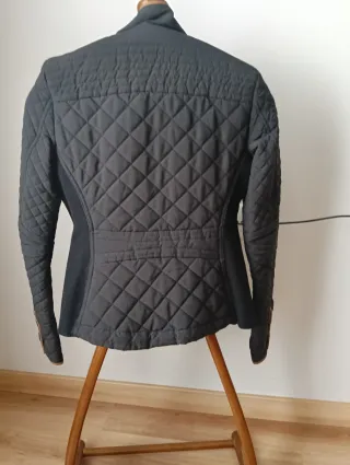 Chaqueta Zara acolchada negra