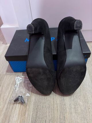 Zapatos salón liso ante negro Marypaz