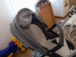 Bugaboo gris oscuro, silla y capazo