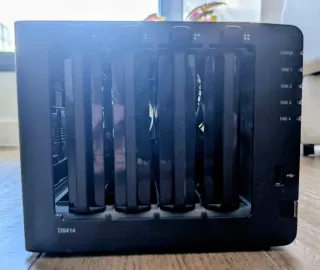 NAS Synology DS414 sin discos