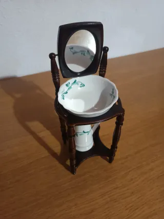 Lavabi in miniatura per casa delle bambole