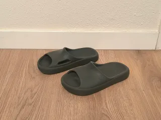 Chanclas Puma grises