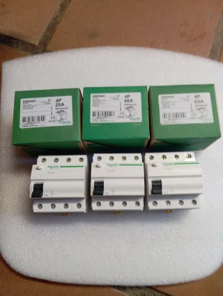 Interruptores Diferenciales Schneider 4P