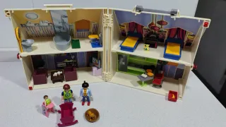 Casa Playmobil con complementos